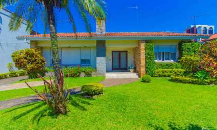 Casa com 3 quartos à venda na Rua Bento Gonçalves, 891, Centro, São Leopoldo por R$ 2.660.000