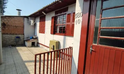 Casa com 2 quartos à venda na Ouro Verde, 580, Parque Primavera, Esteio por R$ 220.000
