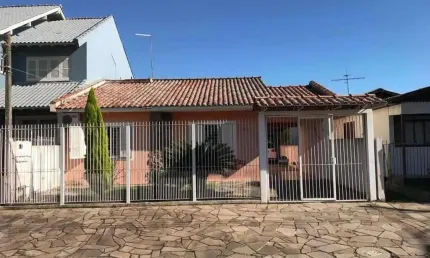 Casa com 3 quartos à venda na Alfredo Petry, 58, Novo Esteio, Esteio por R$ 450.000