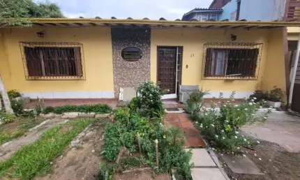 Casa com 2 quartos à venda na Milton Campos, 61, Parque Tamandaré, Esteio por R$ 450.000