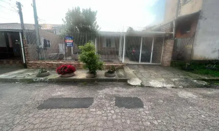 Casa com 3 quartos à venda na Paulo Pontes, 24, Jardim Planalto, Esteio por R$ 300.000