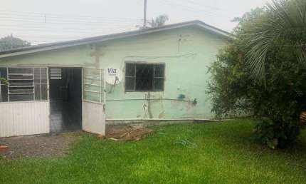 Casa com 4 quartos à venda na Rua Aldo Locatelli, 236, Parque Santo Inácio, Esteio por R$ 350.000