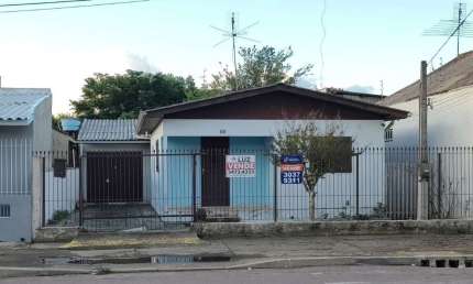 Casa com 2 quartos à venda na Rua Soledade, 850, Centro, Esteio por R$ 398.000