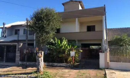 Casa com 3 quartos à venda na Avenida Rio Branco, 229, Parque Amador, Esteio por R$ 650.000