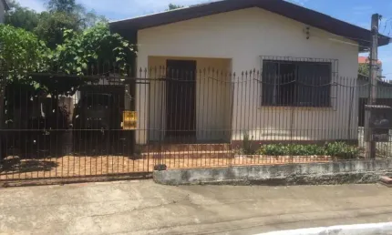 Casa com 4 quartos à venda na Rua Senador Salgado Filho, 179, Centro, Esteio por R$ 477.000
