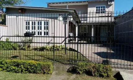 Casa com 3 quartos à venda na Rua Benjamin Constant, 65, Boa Vista, Sapucaia do Sul por R$ 560.000
