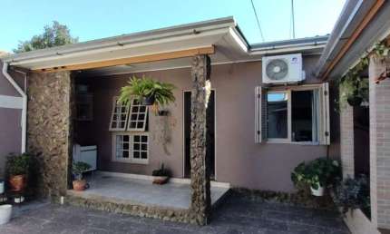 Casa com 3 quartos à venda na Argemiro Ribeiro Moreira, 32, Nova Sapucaia, Sapucaia do Sul por R$ 398.000