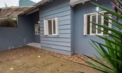 Casa com 3 quartos à venda na Rua Rodolfo José Thiesen, 38, Freitas, Sapucaia do Sul por R$ 320.000