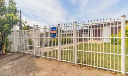 Casa com 3 quartos para alugar no Capão da Cruz, Sapucaia do Sul , 90 m2 por R$ 1.200