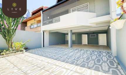 Casa com 5 quartos para alugar na Rua Dom Pedro I, 519, Água Verde, Curitiba, 261 m2 por R$ 11.000