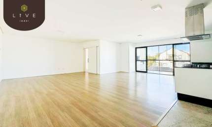 Apartamento com 3 quartos para alugar na Rua João Batista Dallarmi, 961, Santo Inácio, Curitiba, 113 m2 por R$ 5.500