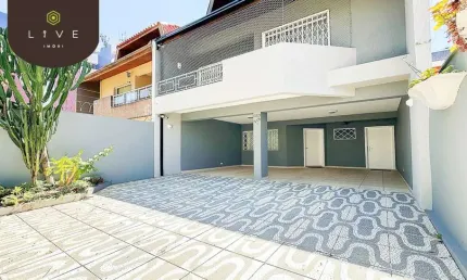 Casa com 5 quartos à venda na Rua Dom Pedro I, 519, Água Verde, Curitiba, 261 m2 por R$ 1.595.000