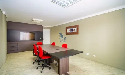 Sala comercial à venda na Rua Lourenço Pinto, 196, Centro, Curitiba por R$ 110.000