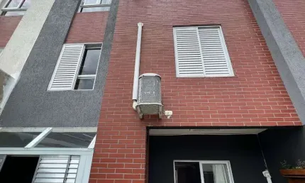 Sobrado com 3 dormitórios à venda, 138 m² por R$ 750.000,00 - Cidade Industrial - Curitiba/PR