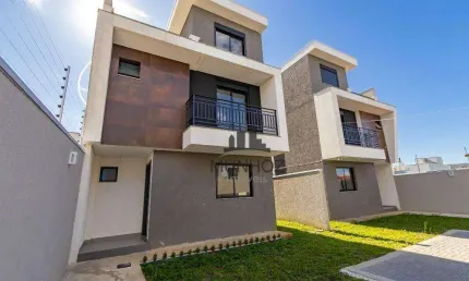 Sobrado com 3 dormitórios à venda, 122 m² por R$ 790.000,00 - Uberaba - Curitiba/PR