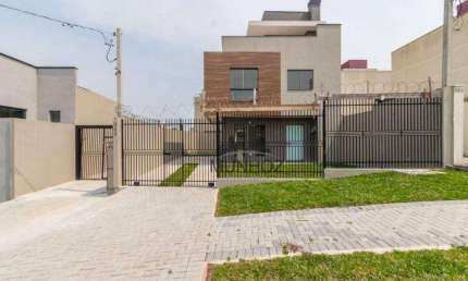 Sobrado com 3 dormitórios à venda, 110 m² por R$ 649.000 - Uberaba - Curitiba/PR