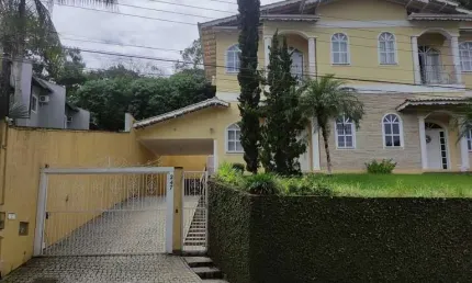 Sobrado Geminado  alto Padrão para locação em Joinville