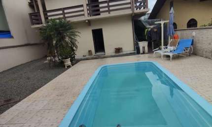 Casa residencial ou comercial a venda em Joinville, bairro Boemerwaldt,