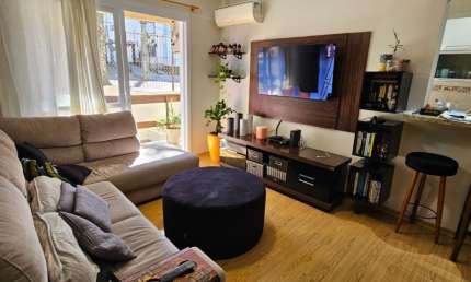 Apartamento de 2 Quartos, vaga e sacada no bairro Teresópolis