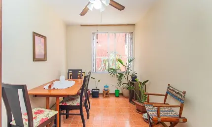 Apartamento de 3 Quartos e uma vaga no Bairro Petrópolis por apenas 298 mil !!!