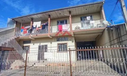 Casa com 4 quartos à venda na Rua Lourdes Betezek, Cidade Industrial, Curitiba, 299 m2 por R$ 499.000