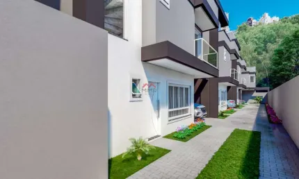 Casa em condomínio fechado com 3 quartos à venda na Rua Luiz Delfino, Portão, Curitiba, 120 m2 por R$ 749.900