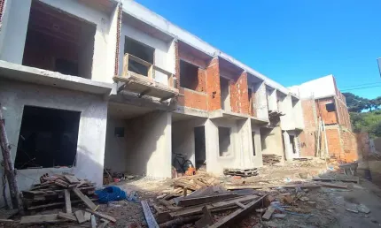 Casa em condomínio fechado com 3 quartos à venda na Rua Major Victor Feijó, Cidade Industrial, Curitiba, 88 m2 por R$ 390.000