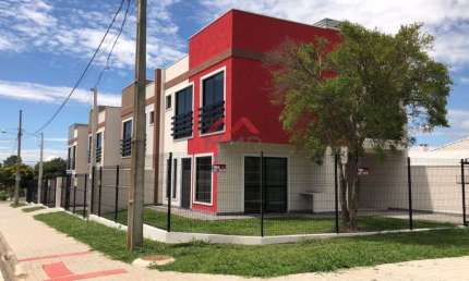 Casa com 3 quartos à venda na Avenida Paraná, Pioneiros, Fazenda Rio Grande, 120 m2 por R$ 750.000