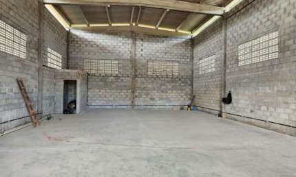 Barracão / Galpão / Depósito para alugar na Via Castelo Branco, Castelo Branco, Salvador, 200 m2 por R$ 10.000