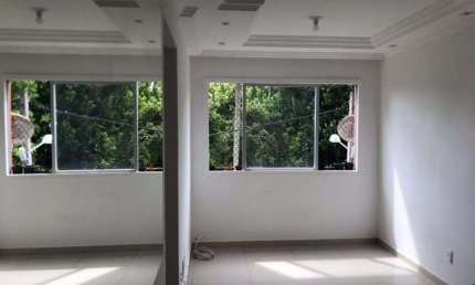 Apartamento com 2 quartos à venda na Rua Acácia Amarela, Jardim das Margaridas, Salvador, 48 m2 por R$ 160.000