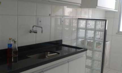 Apartamento com 2 quartos à venda na Rua Hortênsias Azuis, Jardim das Margaridas, Salvador, 50 m2 por R$ 110.000