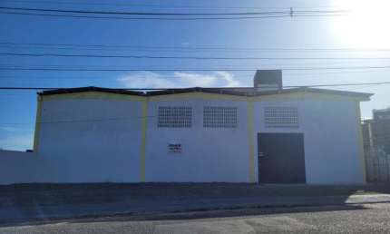Barracão / Galpão / Depósito para alugar na Rua Doutor Barreto, 586, Pitangueiras, Lauro de Freitas por R$ 20.000