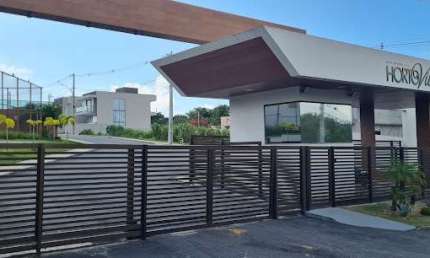 Casa em condomínio fechado com 4 quartos para alugar na Rua Sucupió, Abrantes, Camaçari, 180 m2 por R$ 7.800