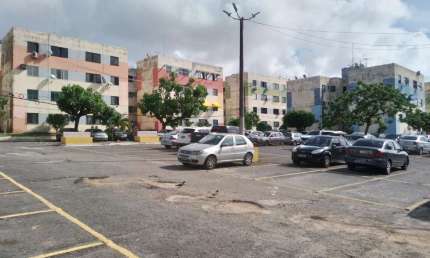 Apartamento com 2 quartos à venda na Rua Águas de Cheiro, Jardim Santo Inácio, Salvador, 49 m2 por R$ 140.000