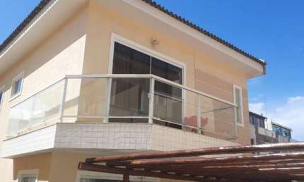 Casa em condomínio fechado com 4 quartos à venda na Rua Walter da Silva Maia, Ipitanga, Lauro de Freitas, 126 m2 por R$ 685.000