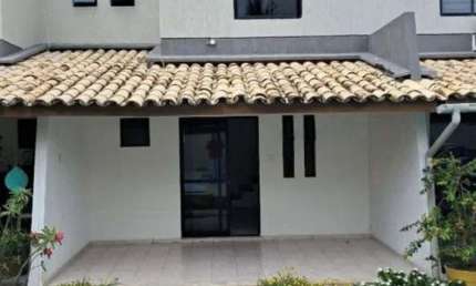 Casa em condomínio fechado com 3 quartos à venda na Rua Eliane S Bonfim, Buraquinho, Lauro de Freitas, 92 m2 por R$ 440.000