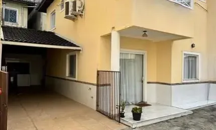 Casa em condomínio fechado com 3 quartos à venda na Rua Marília Tereza dos Santos, Ipitanga, Lauro de Freitas, 95 m2 por R$ 520.000