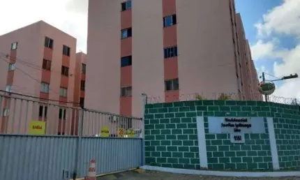 Apartamento com 2 quartos à venda na Avenida Santo Amaro de Ipitanga, 2181, Caji, Lauro de Freitas, 47 m2 por R$ 110.000