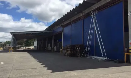 Barracão / Galpão / Depósito à venda na Avenida Afrânio Peixoto, Coutos, Salvador por R$ 12.500.000