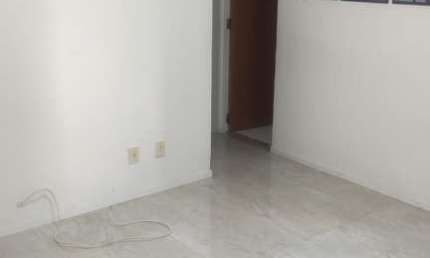 Apartamento com 2 quartos à venda na Rua José Leite, 3, Caji, Lauro de Freitas, 46 m2 por R$ 112.000
