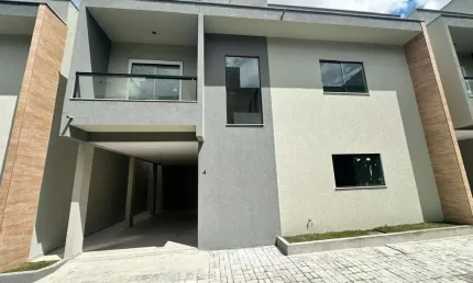 Casa em condomínio fechado com 3 quartos à venda na Rua Milena Ramone Alencar Ramos, Ipitanga, Lauro de Freitas, 121 m2 por R$ 530.000