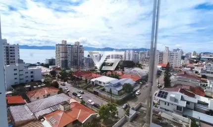 Oportunidade - Apartamento andar alto vista mar semimobiliado