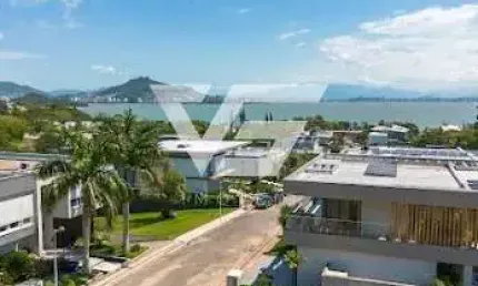 Terreno à venda no Cacupé, Florianópolis 