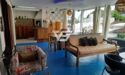 Casa venda centro de florianópolis  4 dormitórios sendo 3 suítes