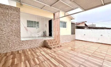 Casa Reformada com 3 quartos (1 suíte) - Bairro dos Ipês
