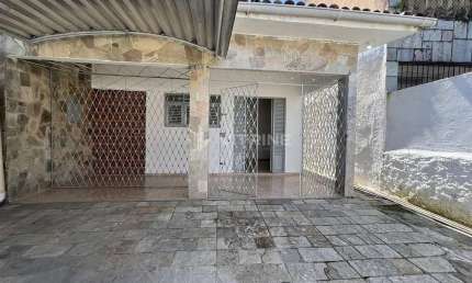 Casa de 3 quartos (1 suíte) à Venda no Centro de João Pessoa!
