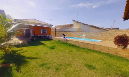 Casa com piscina e 4 dormitórios e piscina  lado praia em itanhaém-sp