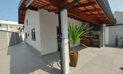 Casa com piscina lado praia em itanhaém por apenas r$ 729.000,00
