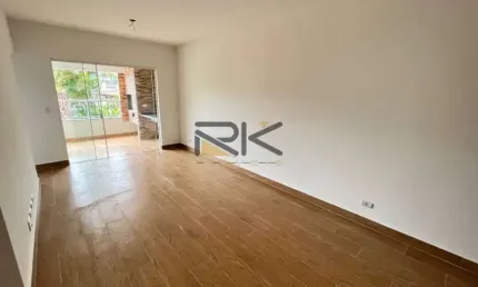 Apartamento itaguá 2 dormitórios,1 banheiro, 1 vaga de garagem,varanda gourmet com churrasqueira.