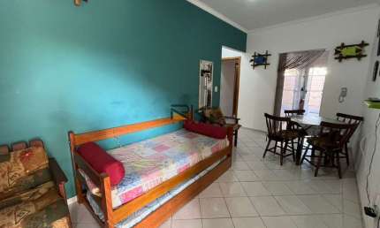 Apartamento Itaguá com 2 dormitórios sendo 1 suíte,1 banheiro social, 1 vaga de garagem,varanda gourmet com churrasqueira